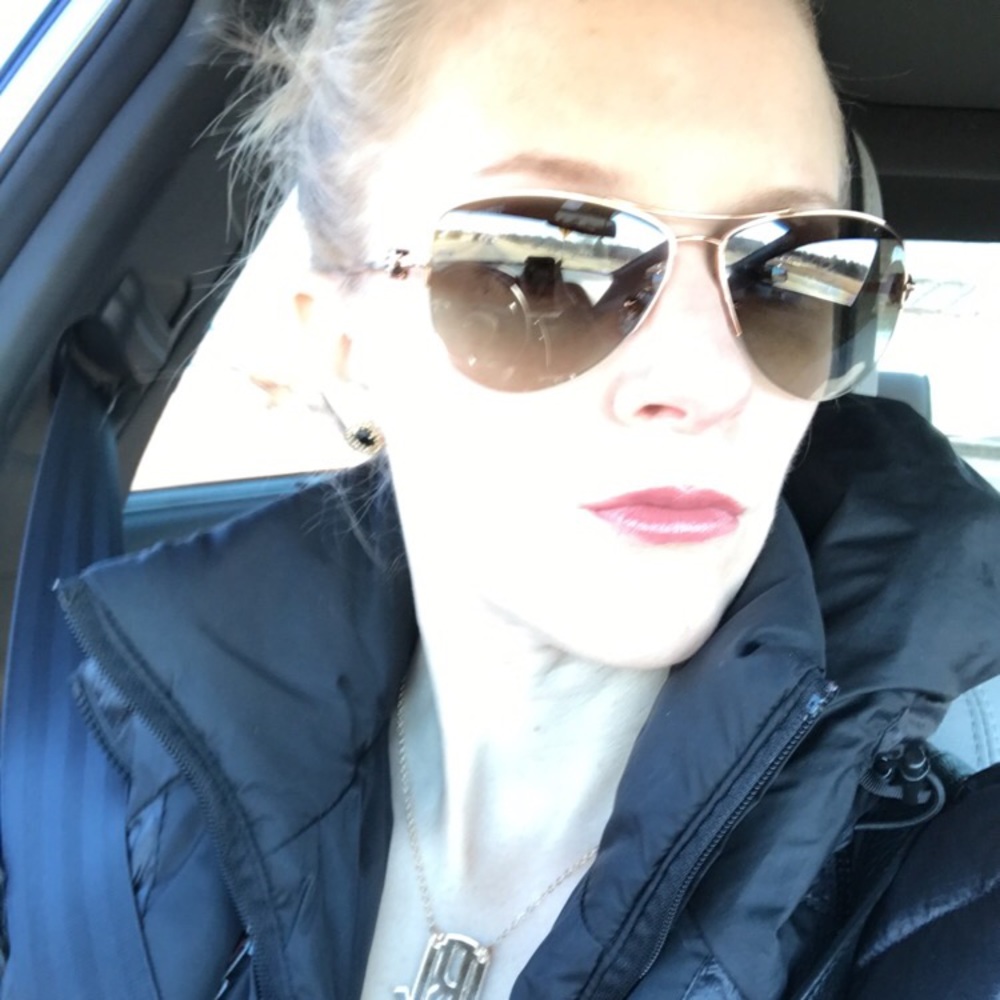 Meet your Posher, Jessica